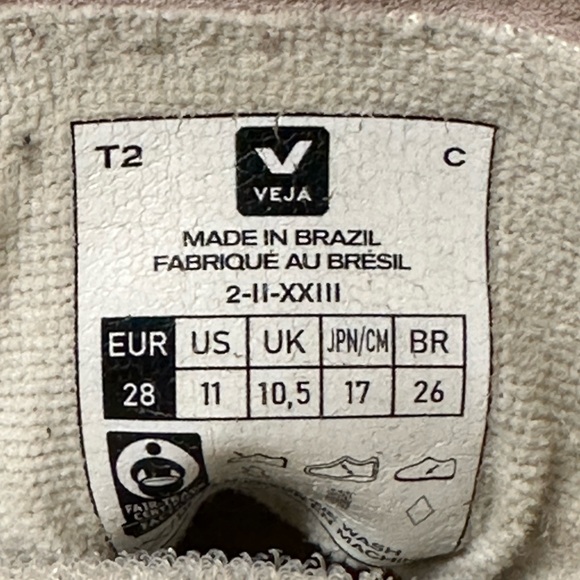 Veja v10 mid shoes kids size 11 - Picture 3 of 5